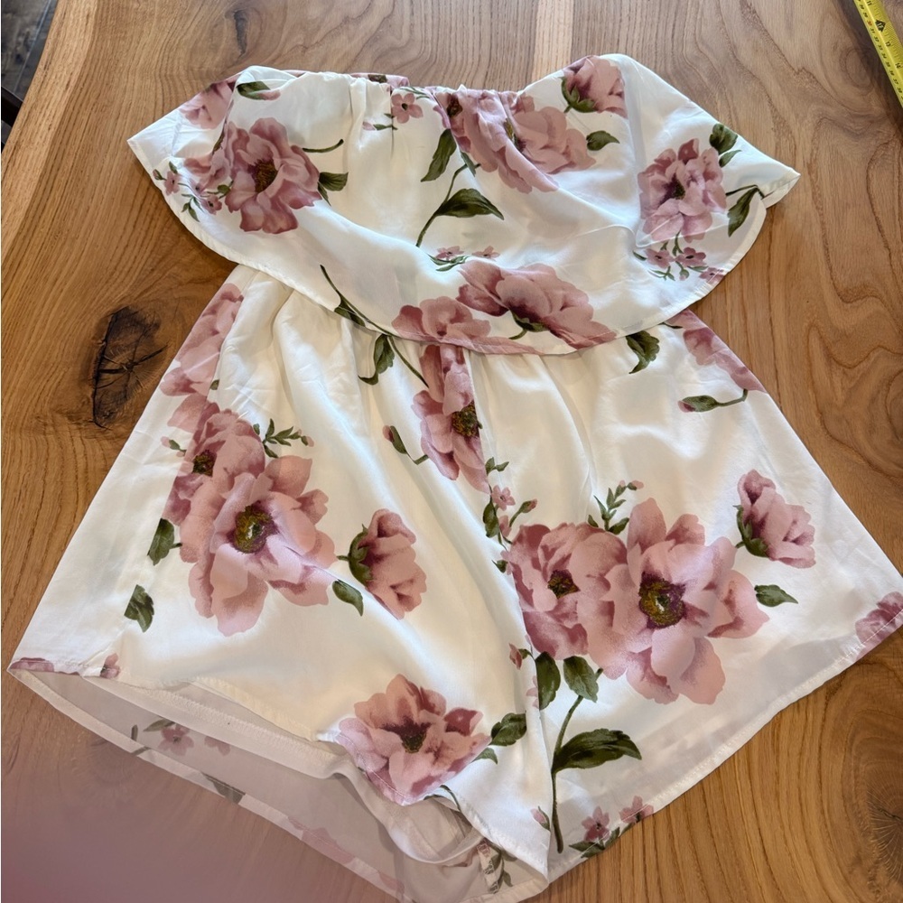🔥 Closet Sale — 3 for $25 / 5 for $40 -  White Romper with Pink Floral Print